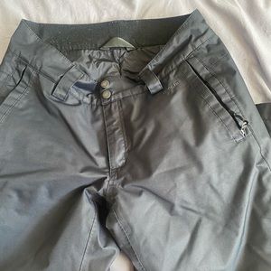 Women’s snow pants
